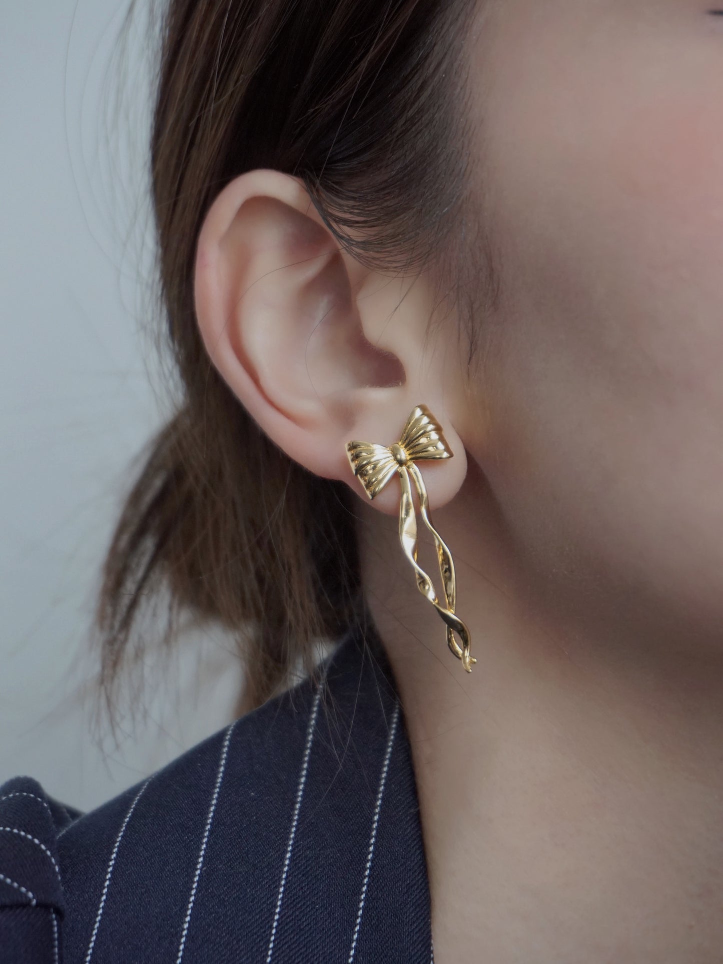 Bow Flutter Earrings in Gold Vermeil