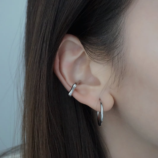 Everyday Medium Hoops in Silver