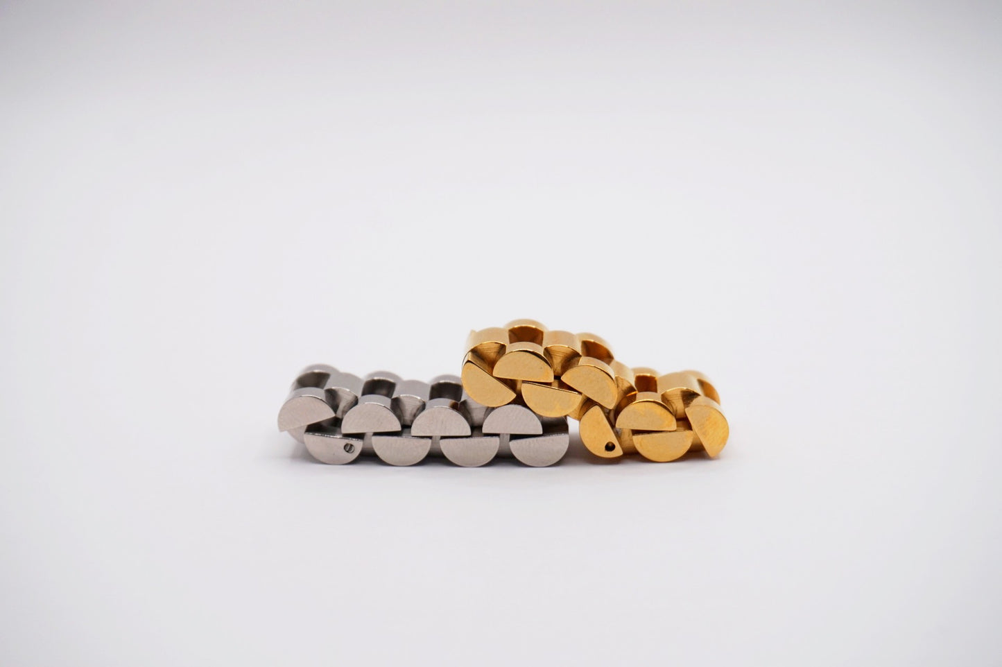 Rolex chain link rings. Chic jewelry for women.