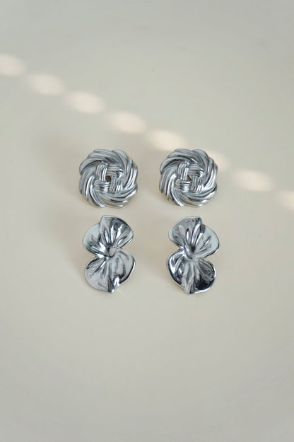 Knot Earrings in Silver