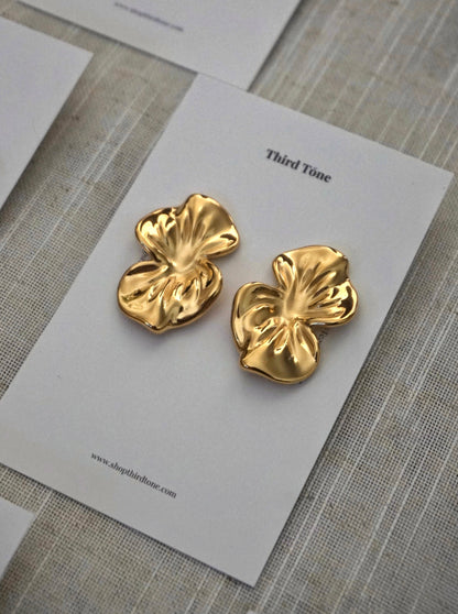 Orchid Earrings in Gold