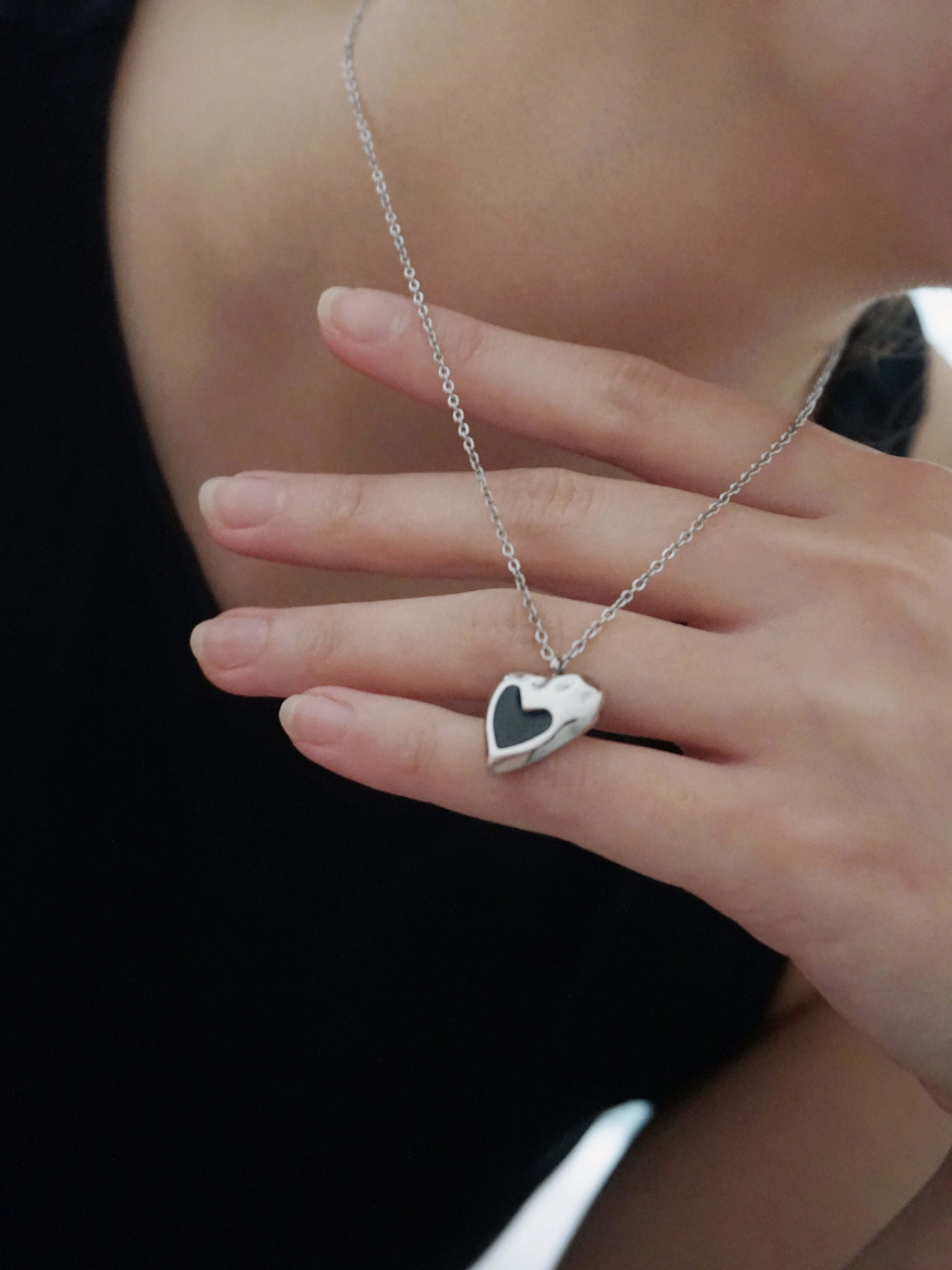 Women's silver clearance heart necklace