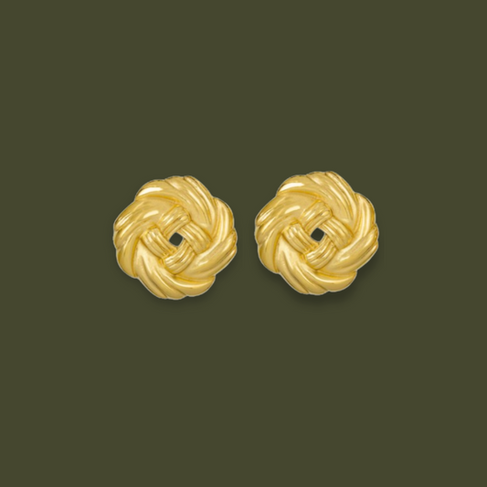 Knot Earrings in Gold