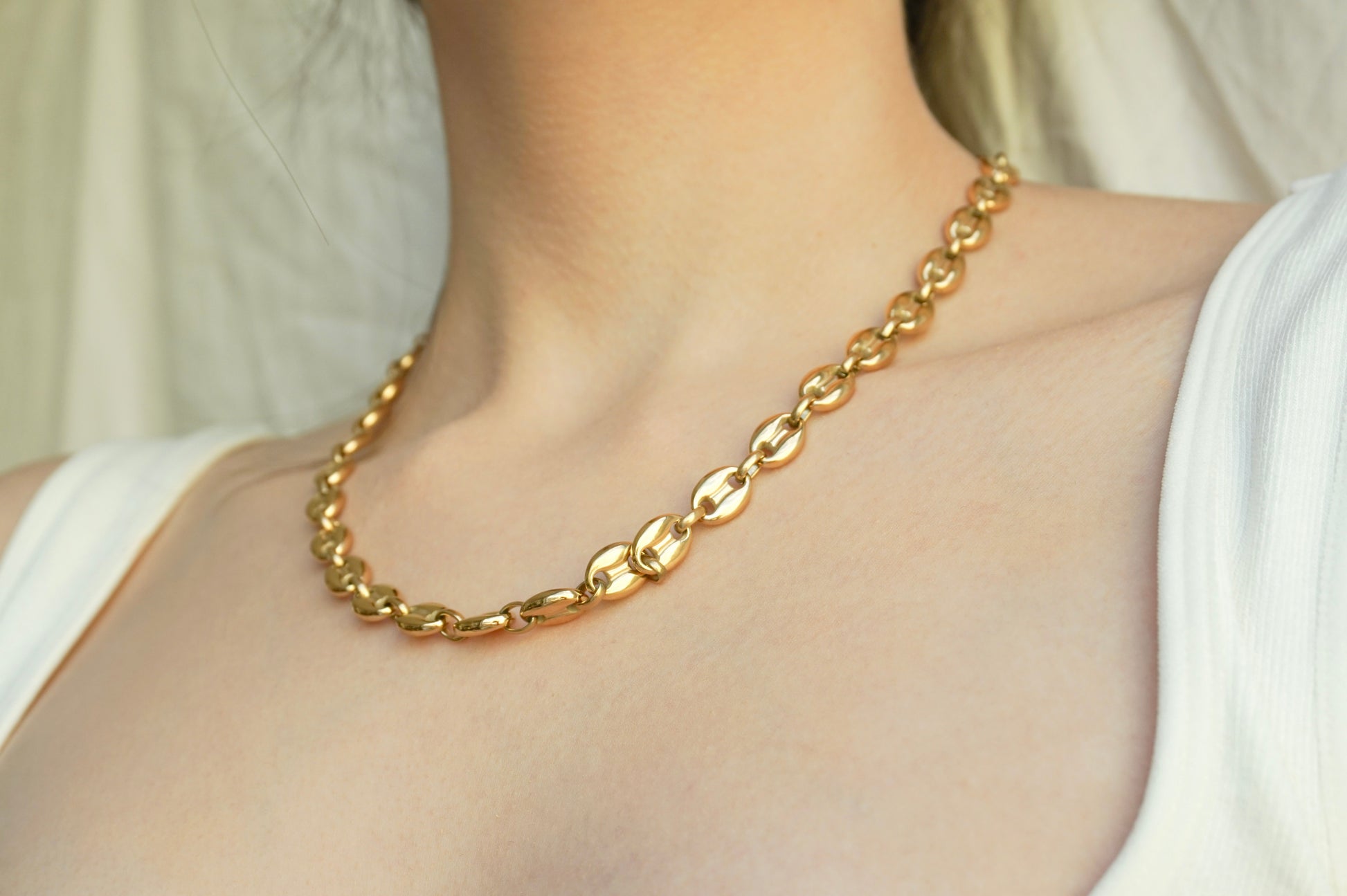 Trendy gold necklace. Instagram favorite store, influencer fashion. 18 gold plated, tarnish and water resistant jewelry. Gucci Chain