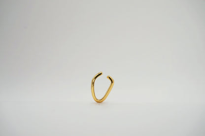 Best gold ear cuff online. joan x ana luisa ear cuff. korean fashion chic jewelry. kira n misha ear cuff.