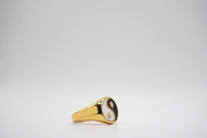 Yin Yang Gold Ring. Yin Yang signet ring. Graphic black and white ring.